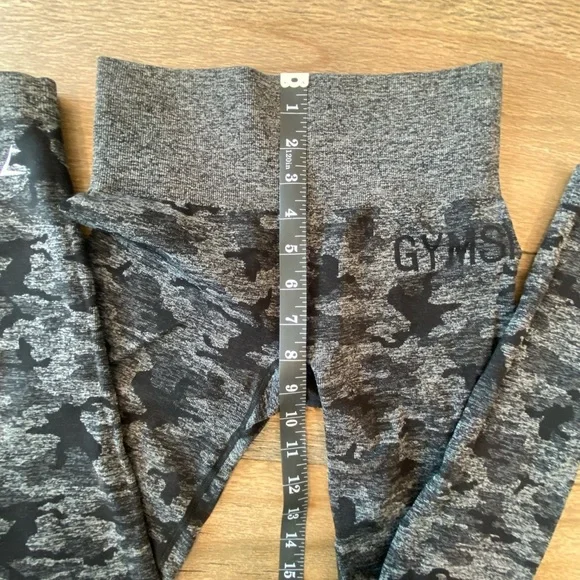 +FREE Legging! Gymshark Camo Seamless Scrunch High Waist in XS - Picture 9 of 14